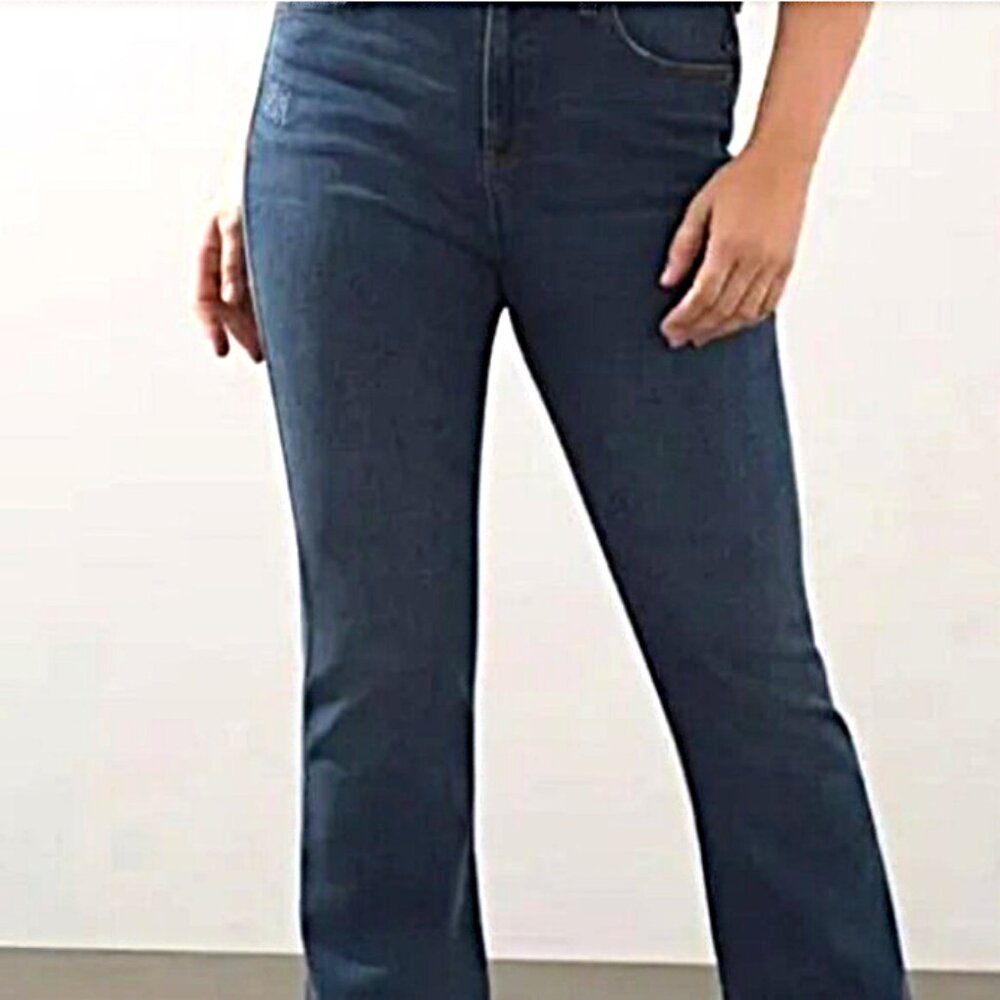 Chicos define me flare jeans size 2.5